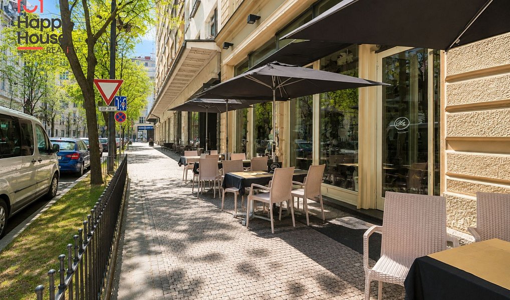 Pronájem kanceláře 224 m², Praha – náhled fotky 2