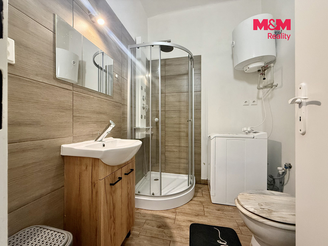 Pronájem bytu 1+kk 20 m² – fotografie 3