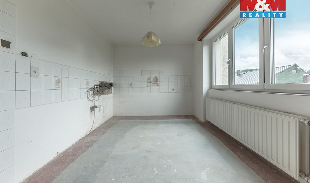 Prodej domu 270 m² s pozemkem 449 m², Benešov u Semil – náhled fotky 11