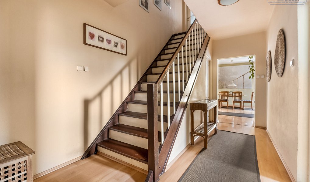 Prodej domu 170 m² s pozemkem 1 193 m², Nižbor – náhled fotky 16
