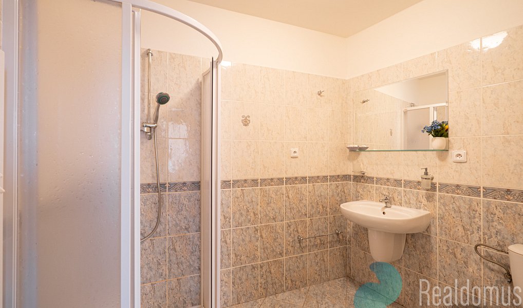 Prodej ubytovacího objektu 300 m², Třeboň – náhled fotky 27