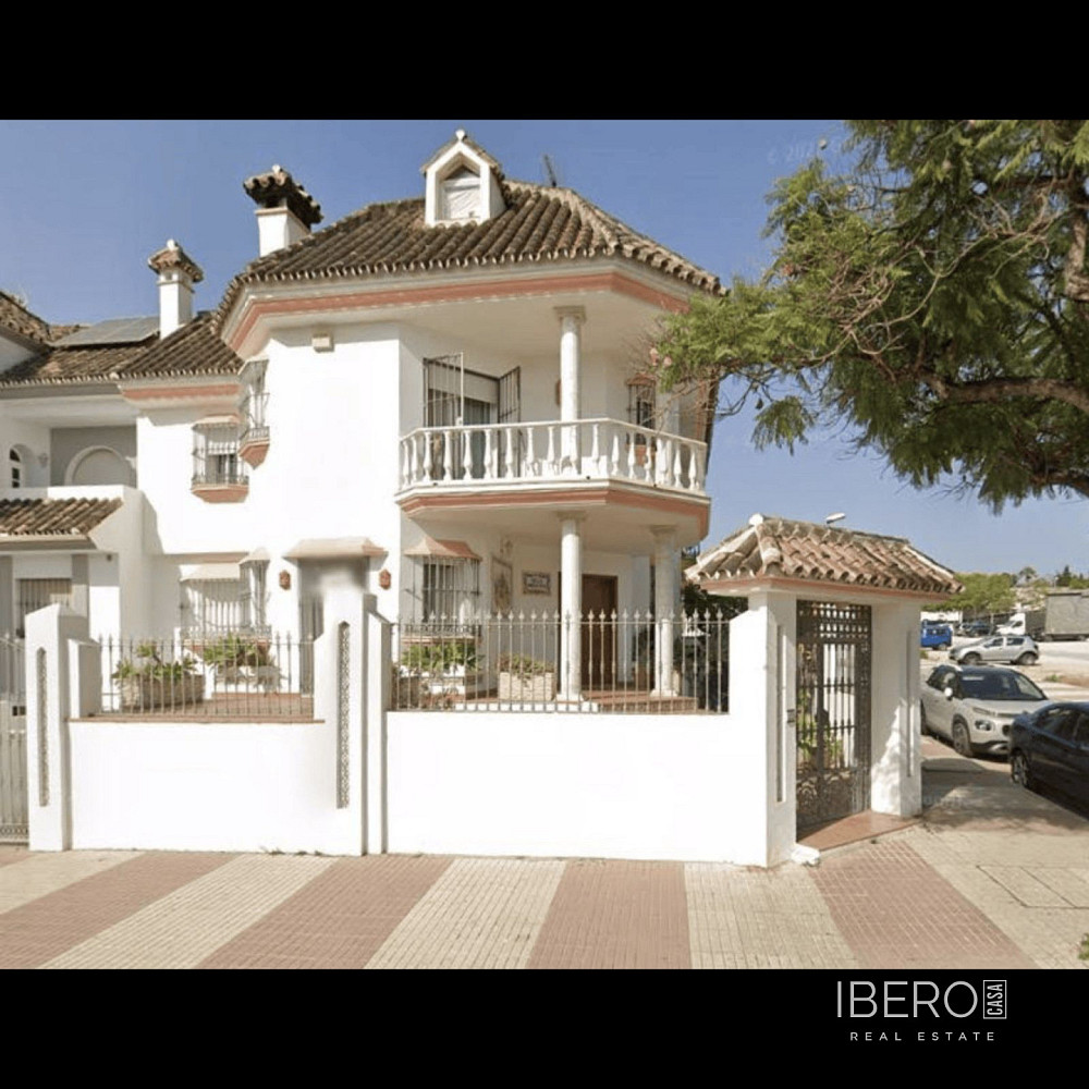 Prodej domu 240 m² s pozemkem 343 m²