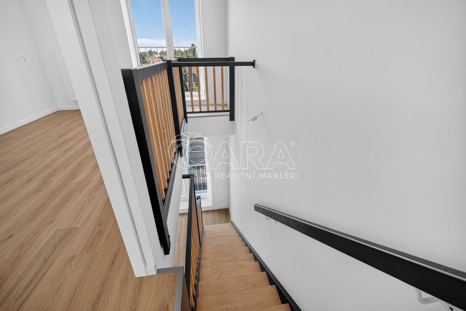 Prodej bytu 2+1 43 m² — photo 2