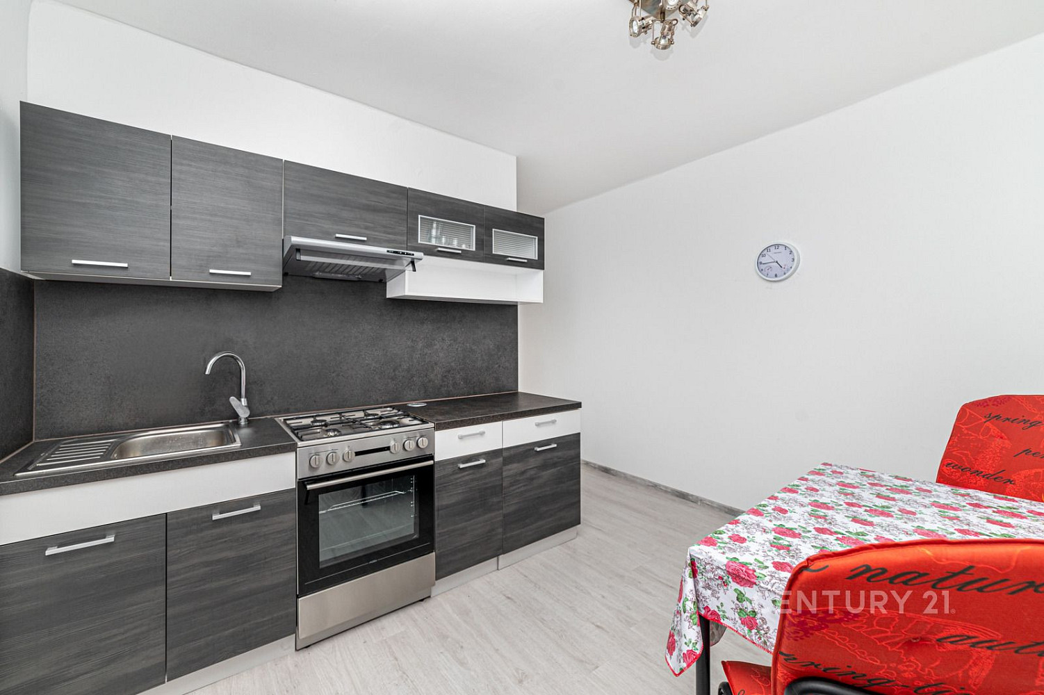 Prodej bytu 1+1 32 m² — photo 2