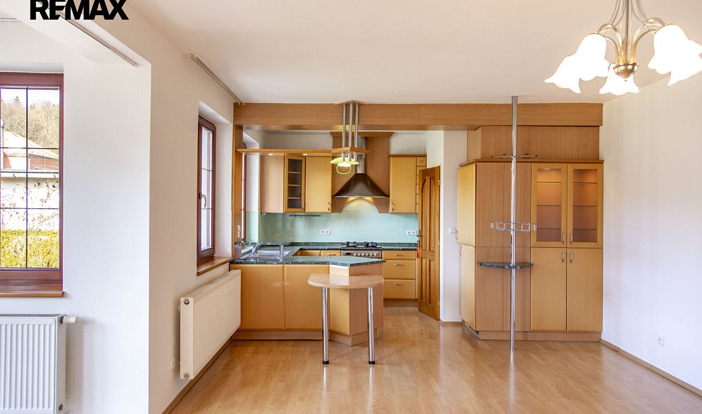 Prodej domu 302 m² s pozemkem 1 176 m², Ratiboř – náhled fotky 14