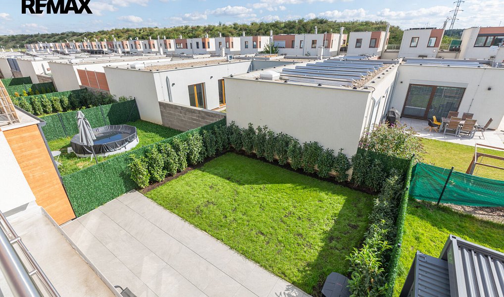 Pronájem domu 107 m² s pozemkem 124 m², Praha – náhled fotky 19
