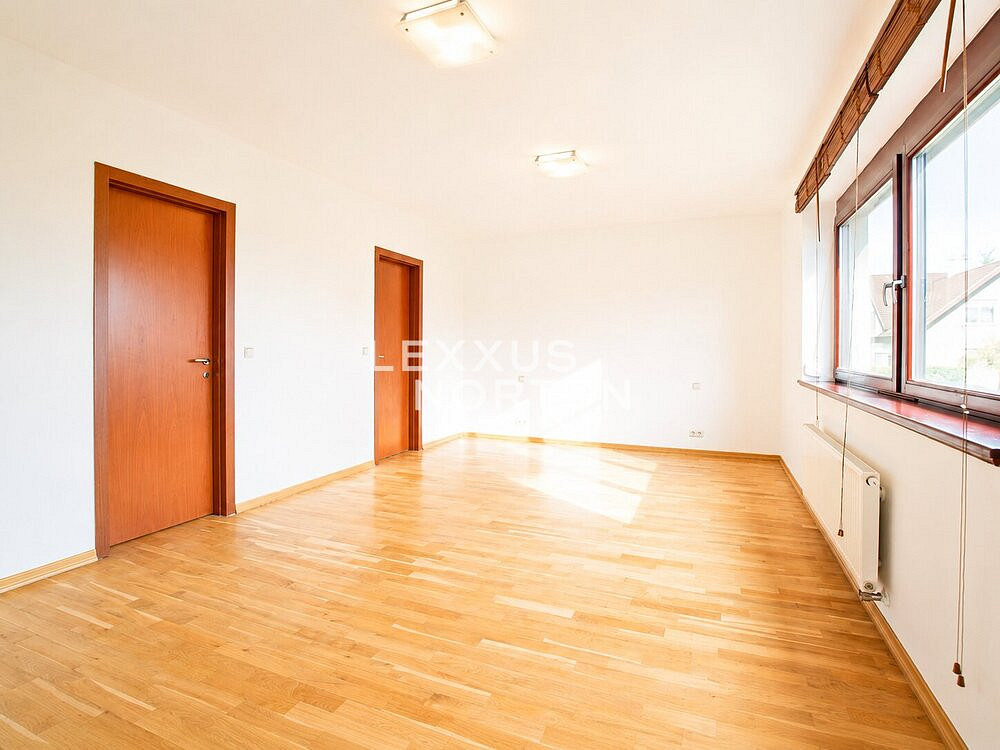 Pronájem domu 373 m² s pozemkem 857 m² – fotografie 5