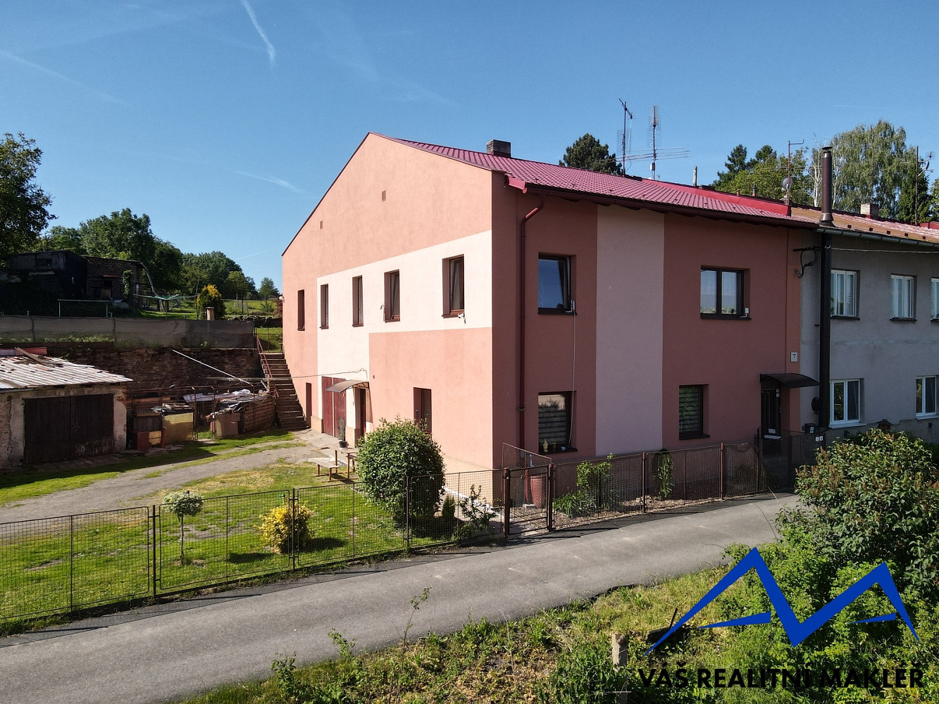 Prodej domu 242 m² s pozemkem 691 m²