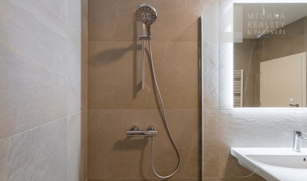 Prodej domu 256 m² s pozemkem 468 m², Rozdrojovice – náhled fotky 14