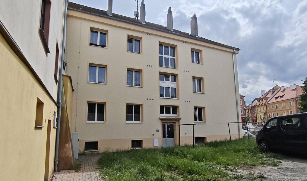 Prodej bytu 2+1 52 m², Cheb – náhled fotky 2