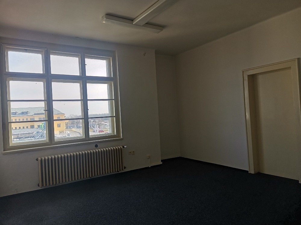 Pronájem kanceláře 27 m² – fotografie 2