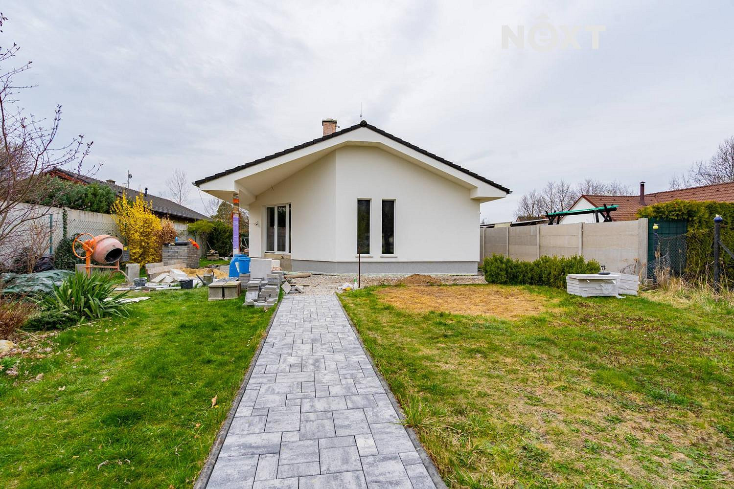 Prodej domu 99 m² s pozemkem 978 m² — photo 2