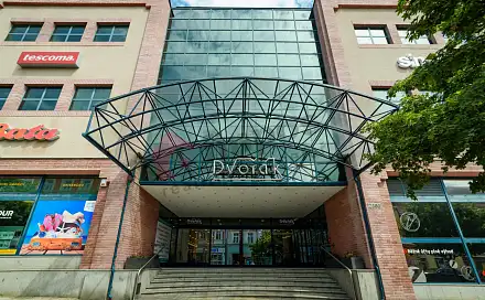 Pronájem obchodních prostor 44 m², 9. května, Tábor