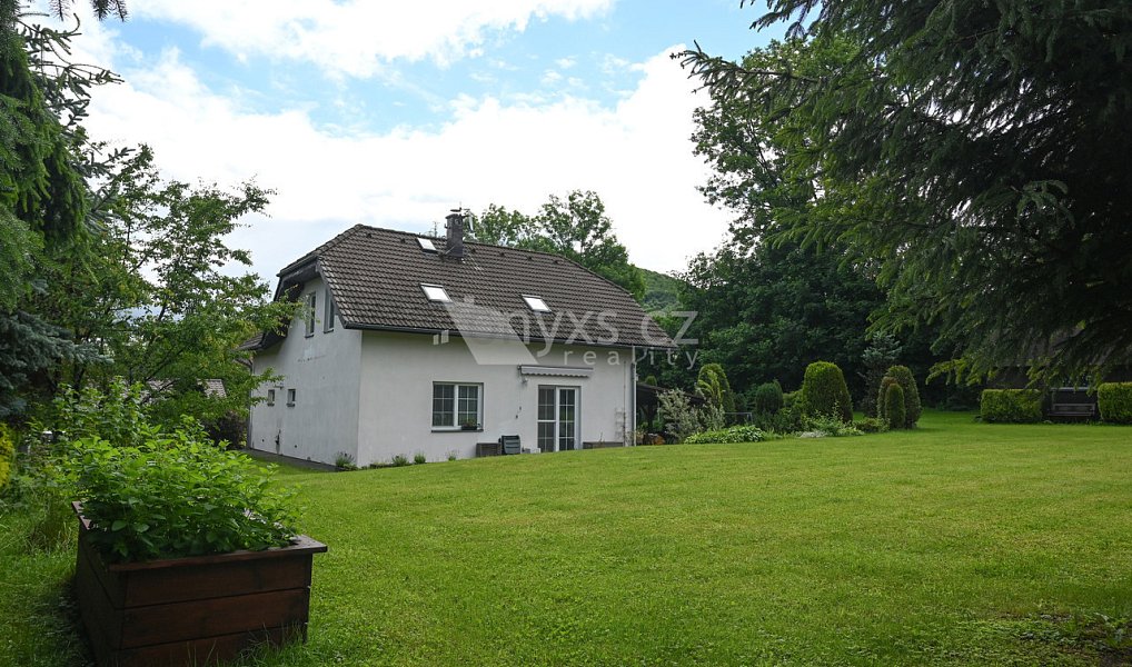 Prodej domu 183 m² s pozemkem 2 301 m², Komorní Lhotka – náhled fotky 2