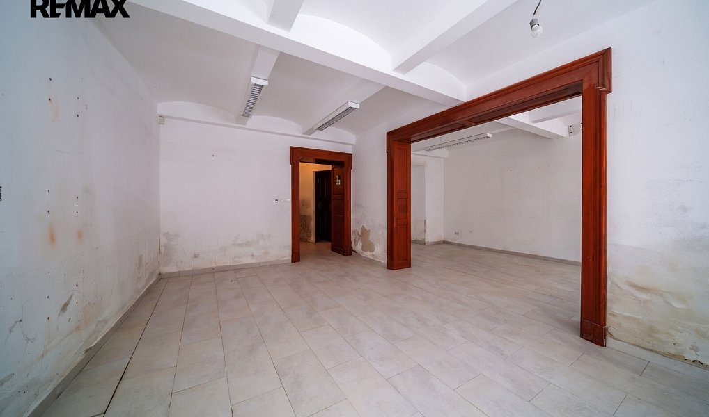 Prodej obchodních prostor 160 m², Karlovy Vary – náhled fotky 3