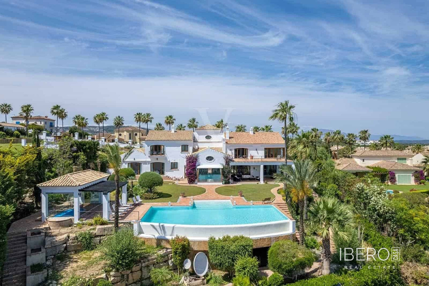 Prodej domu 1 032 m² s pozemkem 3 247 m²