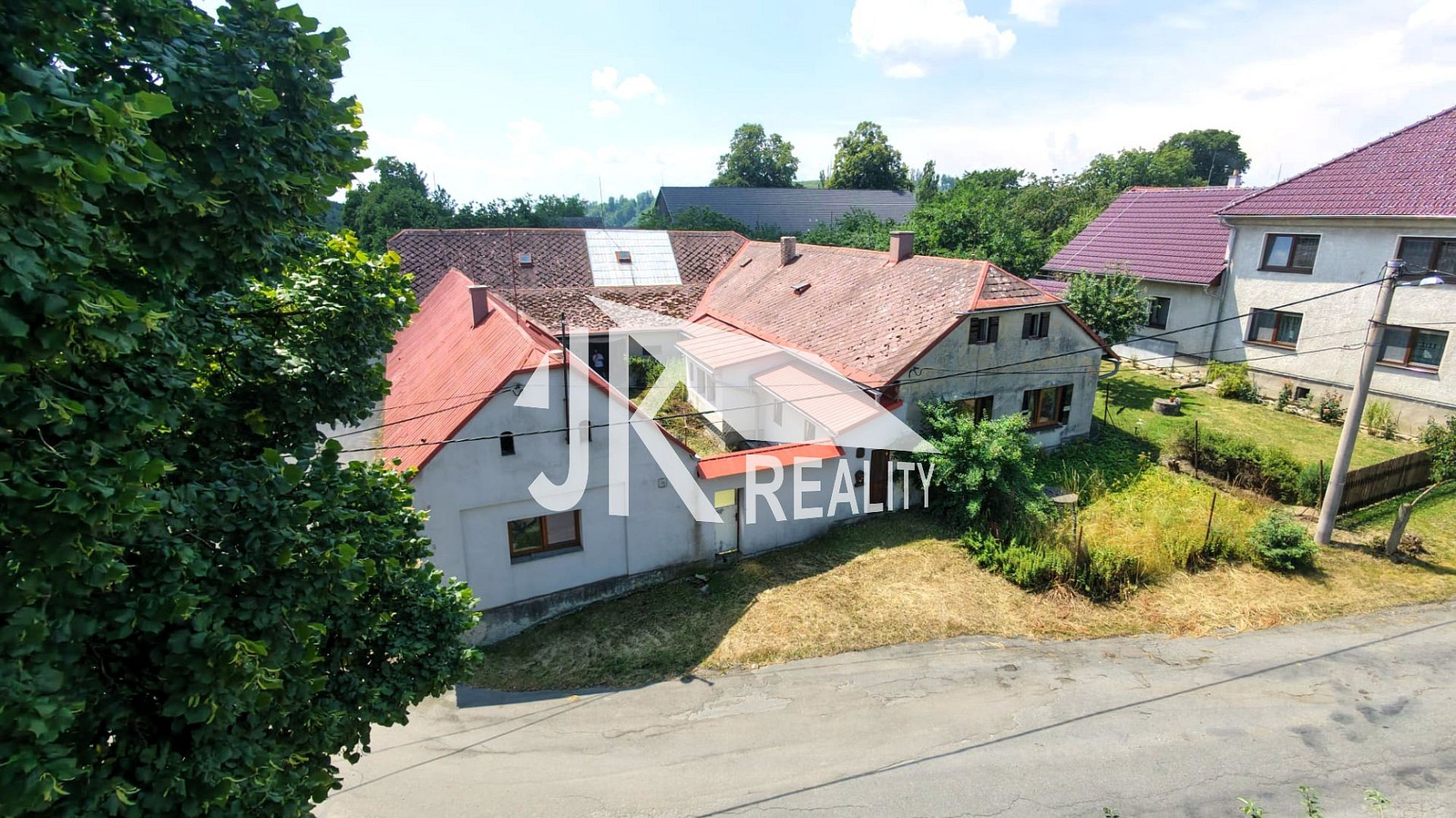 Prodej domu 300 m² s pozemkem 2 245 m² — photo 2