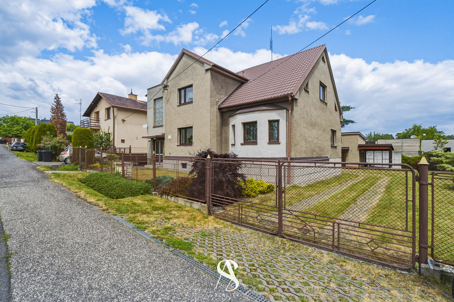 Prodej domu 179 m² s pozemkem 971 m²