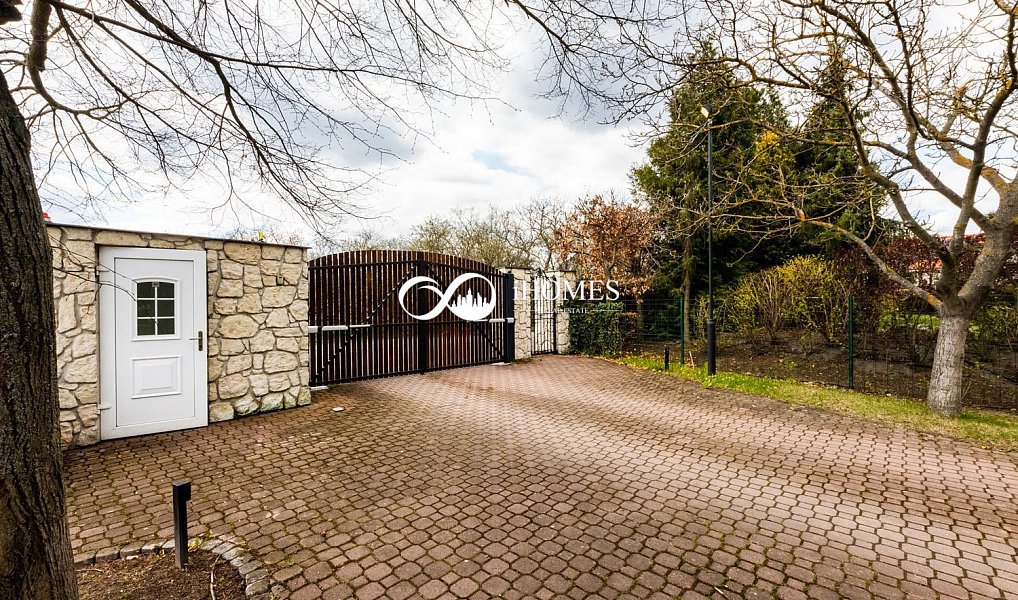 Prodej domu 484 m² s pozemkem 5 684 m², Praha – náhled fotky 10