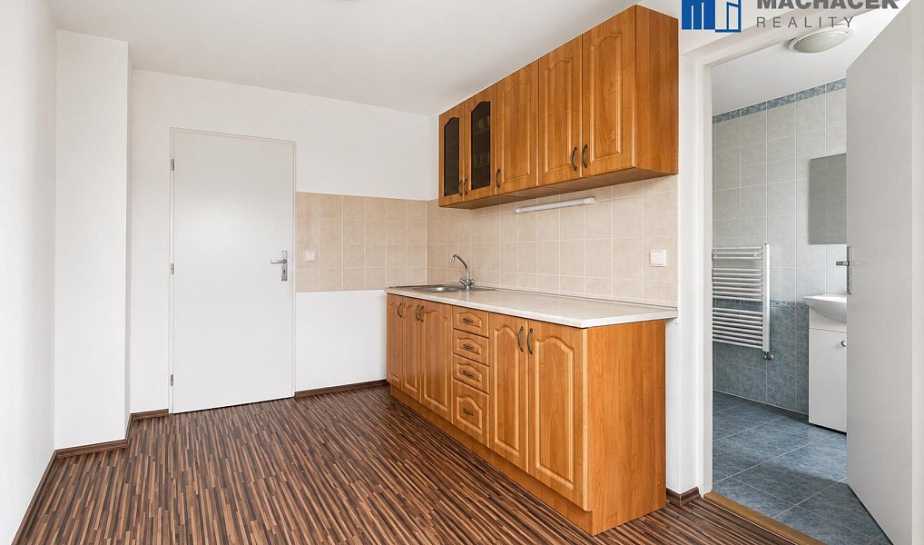 Prodej domu 350 m² s pozemkem 207 m², Dubí – náhled fotky 37