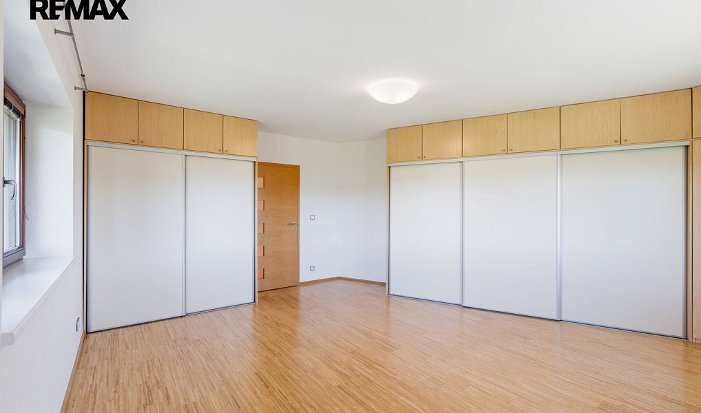 Prodej domu 241 m² s pozemkem 742 m², Praha – náhled fotky 26