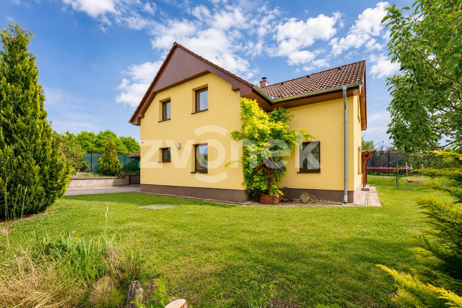 Prodej domu 186 m² s pozemkem 914 m² – fotografie 3