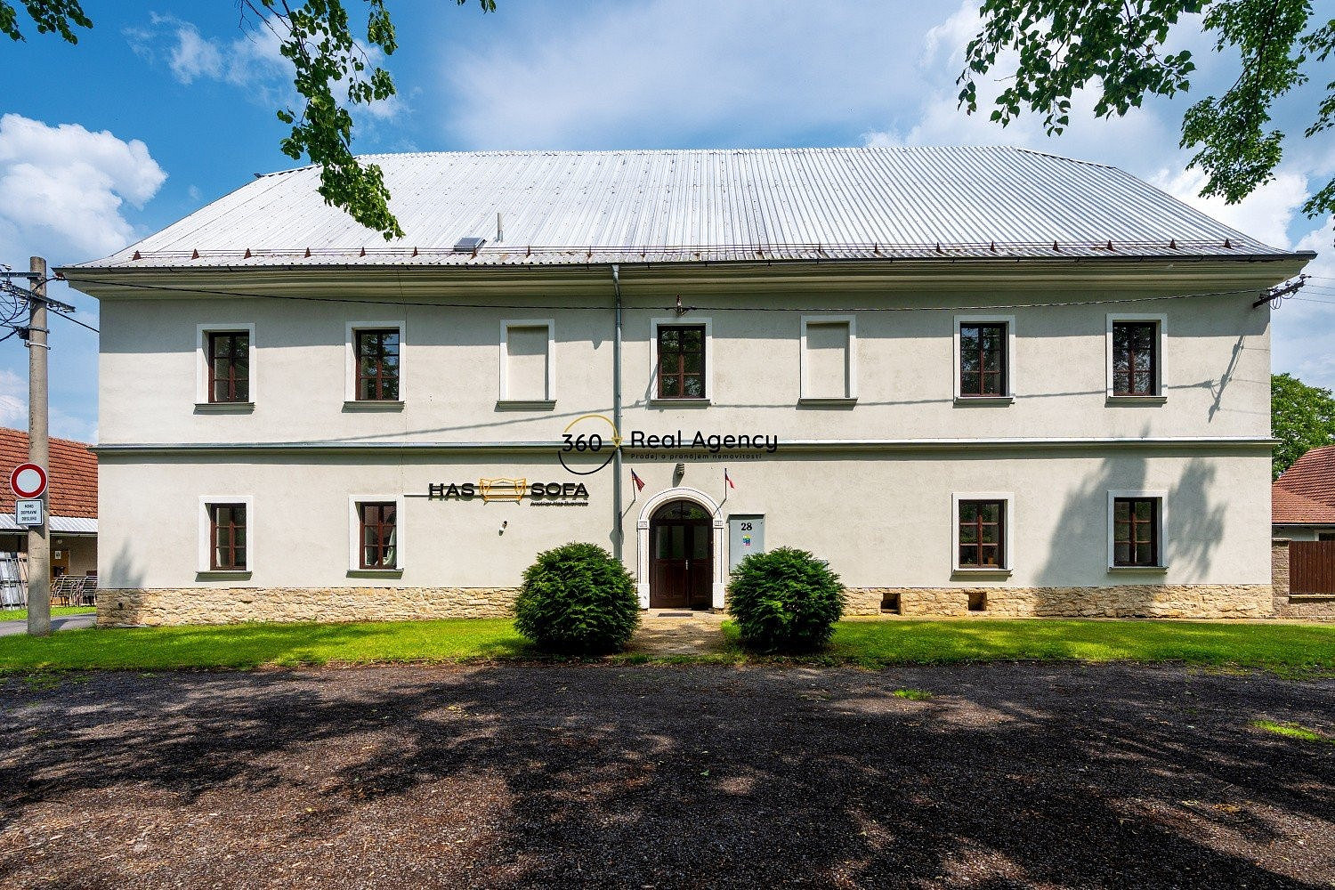 Prodej výrobních prostor 1 100 m²