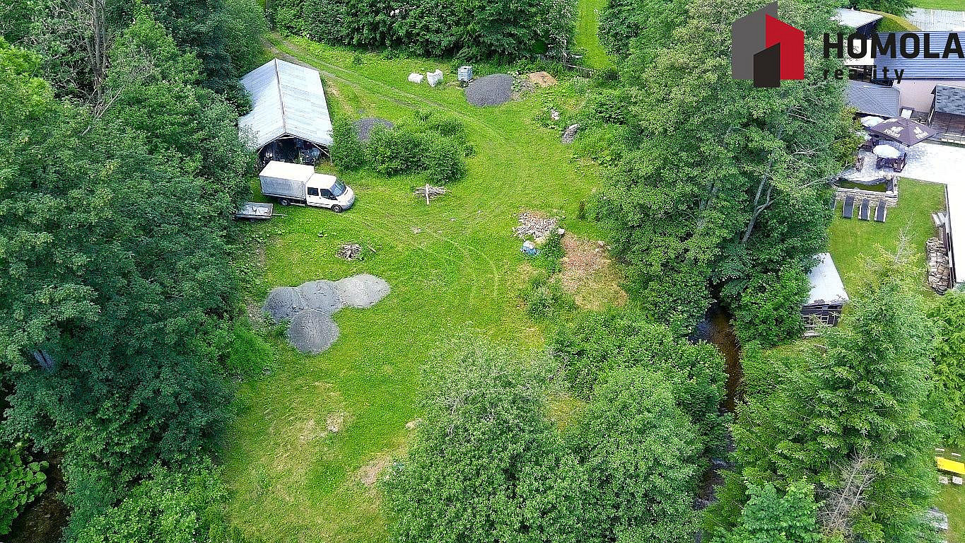 Prodej stavebního pozemku 2 165 m² — photo 2
