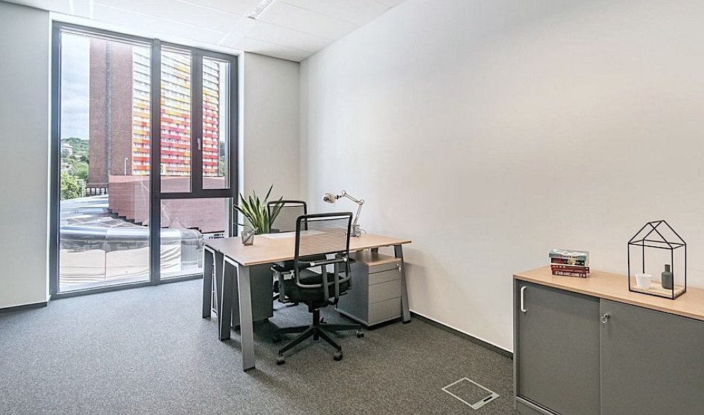 Pronájem kanceláře 337 m², Praha – náhled fotky 4