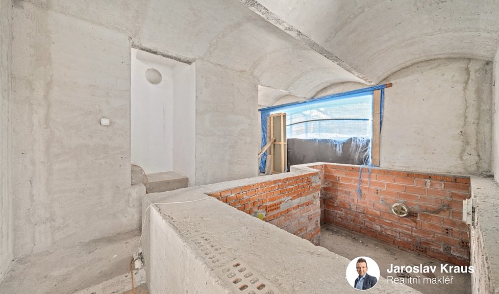 Prodej obchodních prostor 286 m², Jičín – náhled fotky 22
