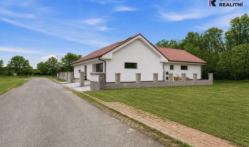 Prodej domu 200 m² s pozemkem 900 m², Veltrusy – náhled fotky 24