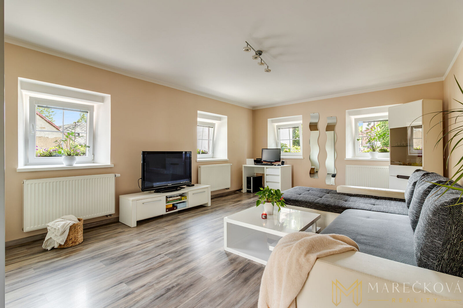 Prodej domu 149 m² s pozemkem 460 m² – fotografie 2