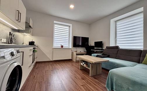 Pronájem bytu 2+kk 34 m², Smetanovo nábřeží, Vyškov - Vyškov-Předměstí