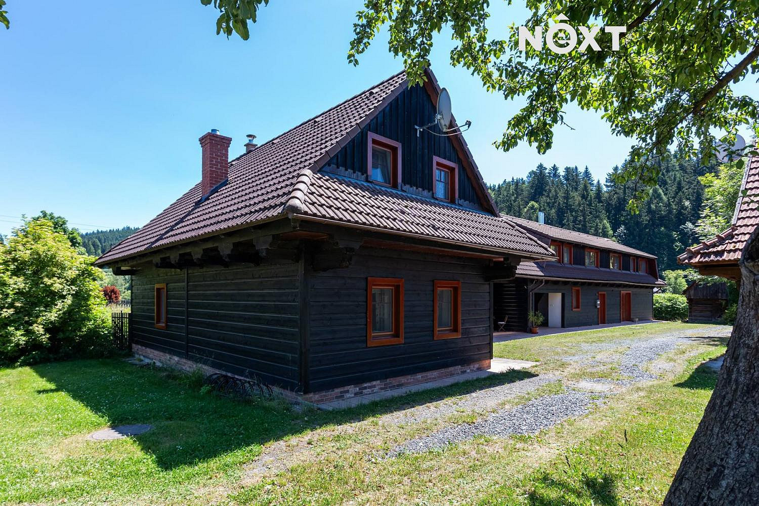 Prodej domu 328 m² s pozemkem 1 440 m² — photo 2
