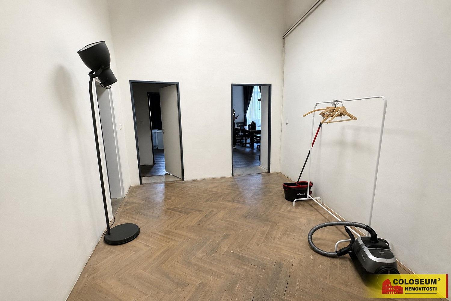 Pronájem kanceláře 99 m² – fotografie 5