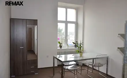 Pronájem obchodních prostor 20 m², Husovo nám., Tábor