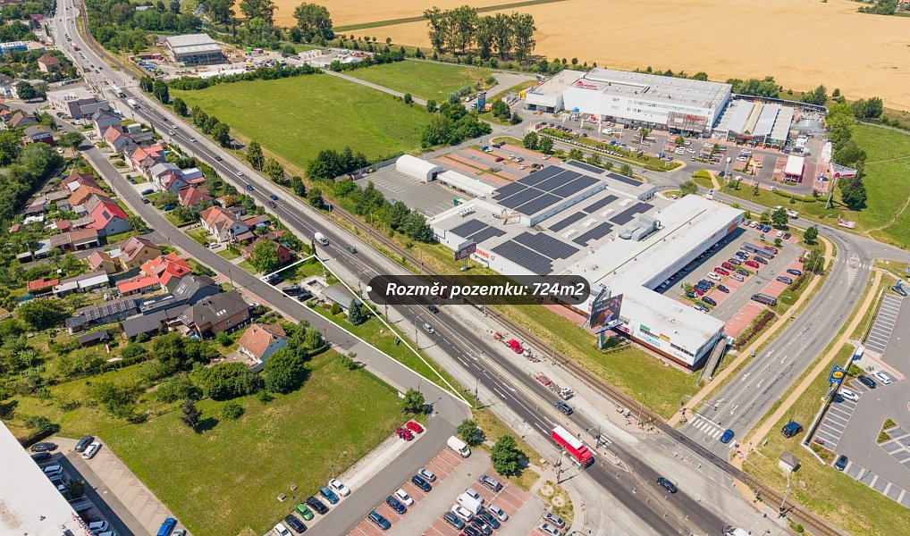 Prodej komerčního pozemku 724 m², Zlín – náhled fotky 2