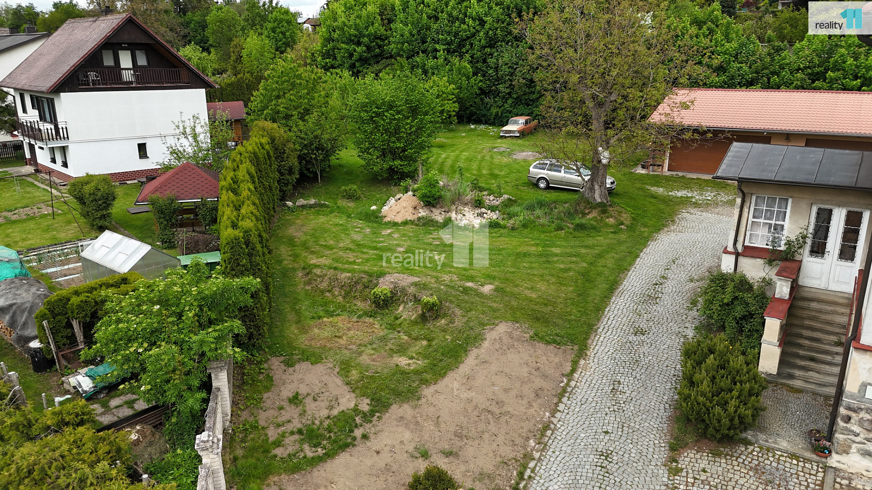 Prodej stavebního pozemku 1 096 m²