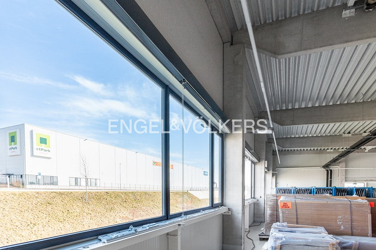 Pronájem skladovacích prostor 144 m² – fotografie 5