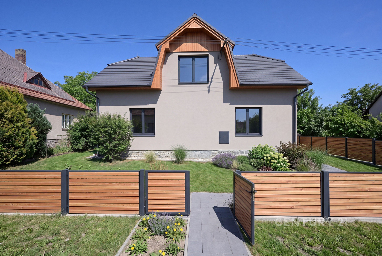 Prodej domu 100 m² s pozemkem 947 m² – fotografie 2