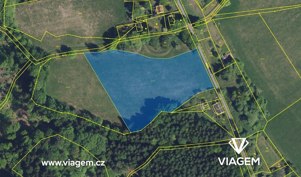 Prodej pole 11 439 m², Krásná Lípa – náhled fotky 4