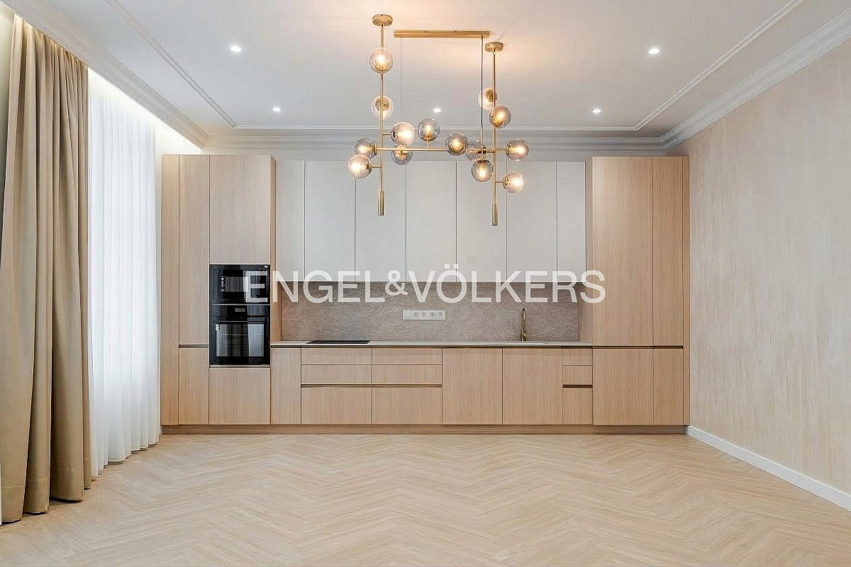 Pronájem bytu 3+kk 121 m² – fotografie 2