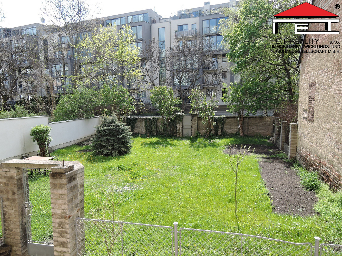 Pronájem bytu 1+kk 41 m² – fotografie 3