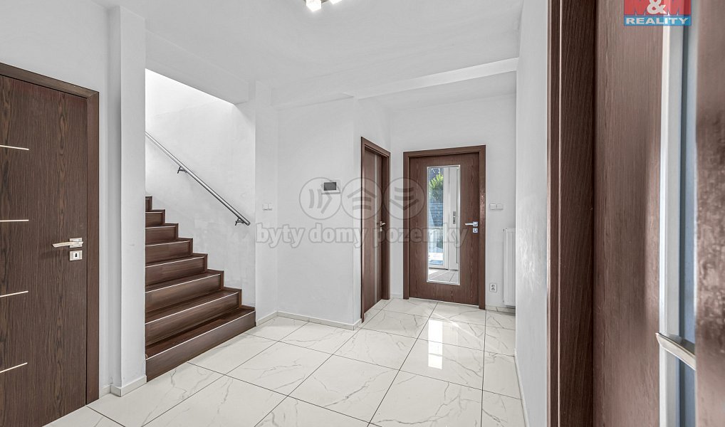 Prodej domu 206 m² s pozemkem 501 m², Vestec – náhled fotky 16