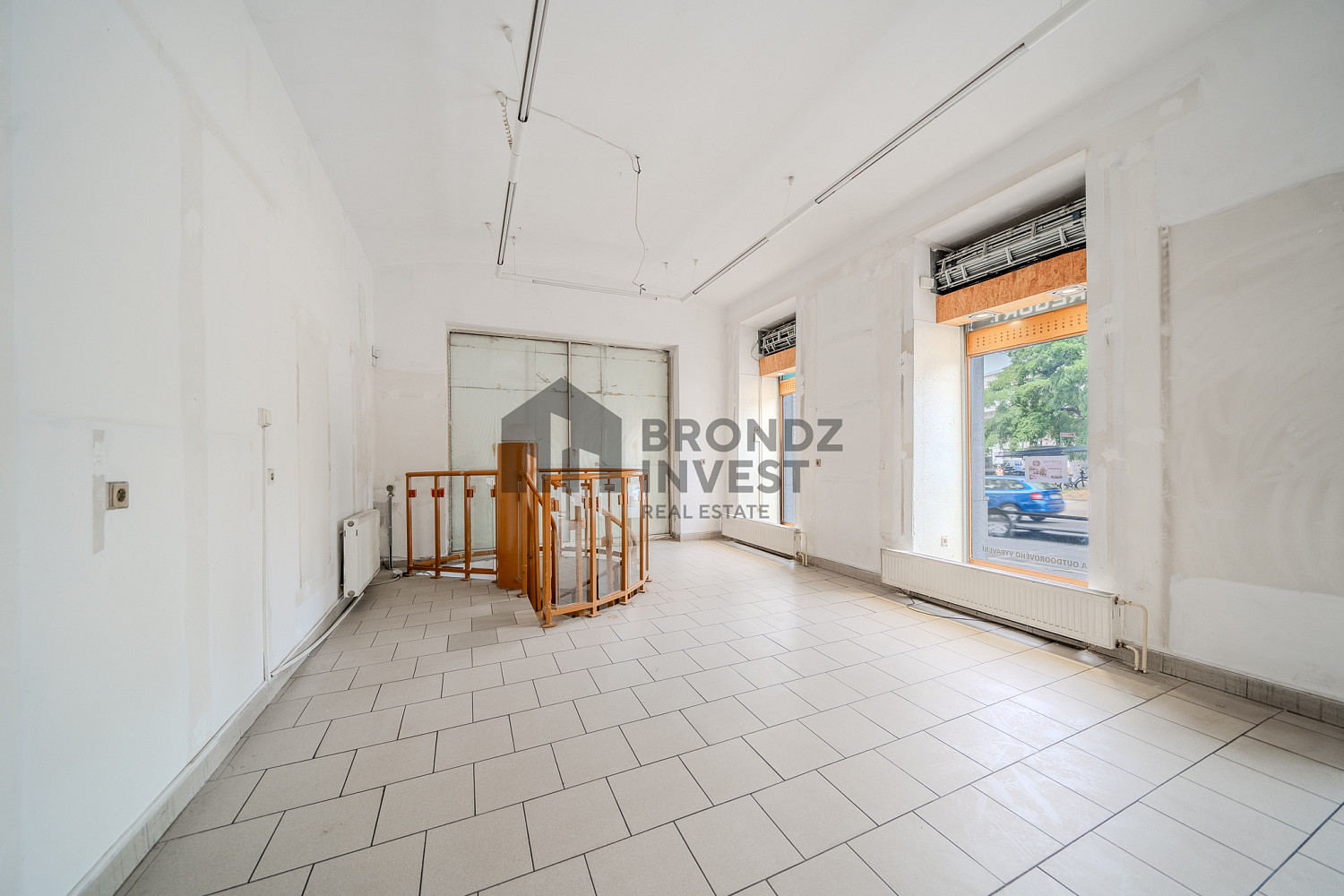 Pronájem obchodních prostor 124 m² — photo 4