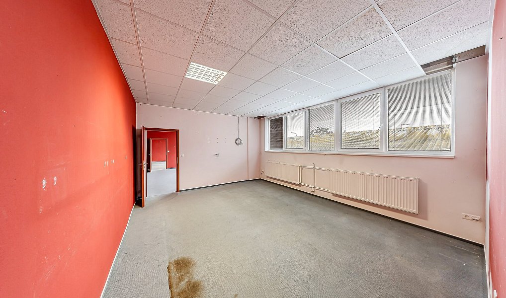Pronájem kanceláře 76 m², Uherské Hradiště – náhled fotky 8