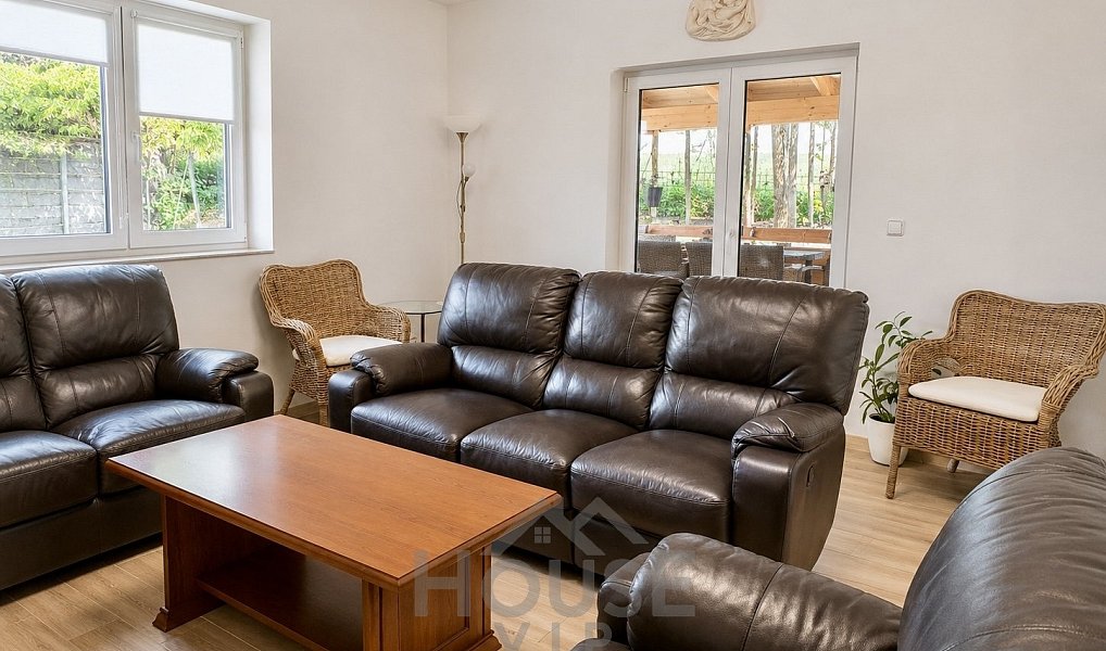 Prodej domu 211 m² s pozemkem 374 m², Všestary – náhled fotky 6