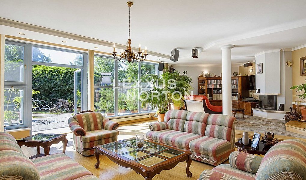 Prodej domu 609 m² s pozemkem 2 267 m², Vestec – náhled fotky 14