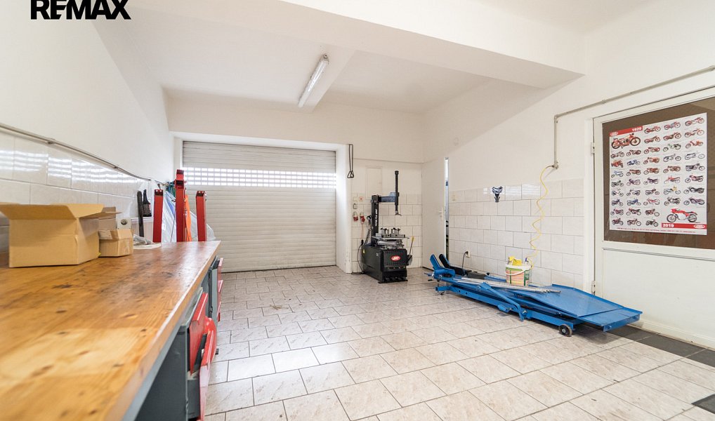Prodej obchodních prostor 300 m², Drásov – náhled fotky 15