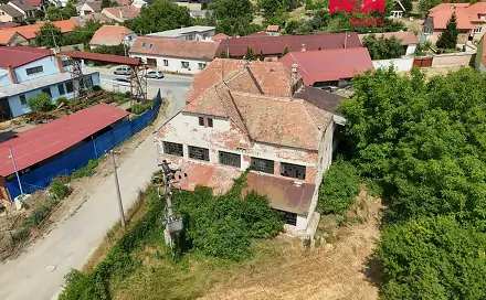 Prodej domu 700 m² s pozemkem 1 940 m², Trstěnice, okres Znojmo